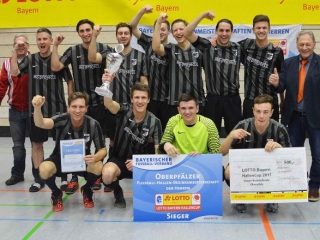 Der TB 03 Roding ist der Oberpfälzer Hallenmeister 2017. Foto: Thäder
